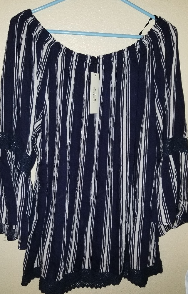 Plus size blouse stripped